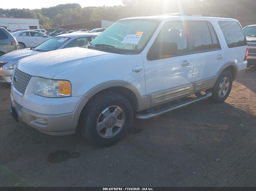 1FMFU17575LA59778 2005 FORD EXPEDITION photo no. 2