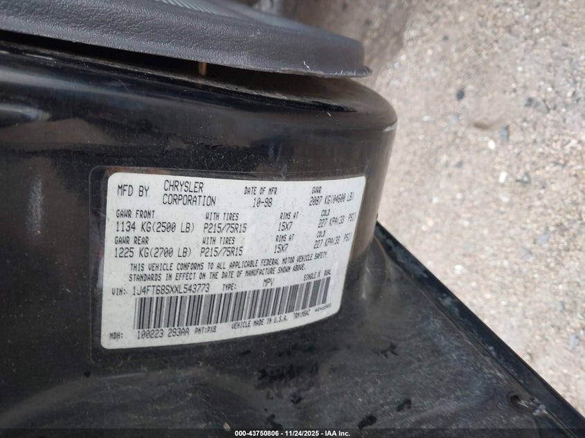 1999 Jeep Cherokee Classic/Sport VIN: 1J4FT68SXXL543773 Lot: 43750806