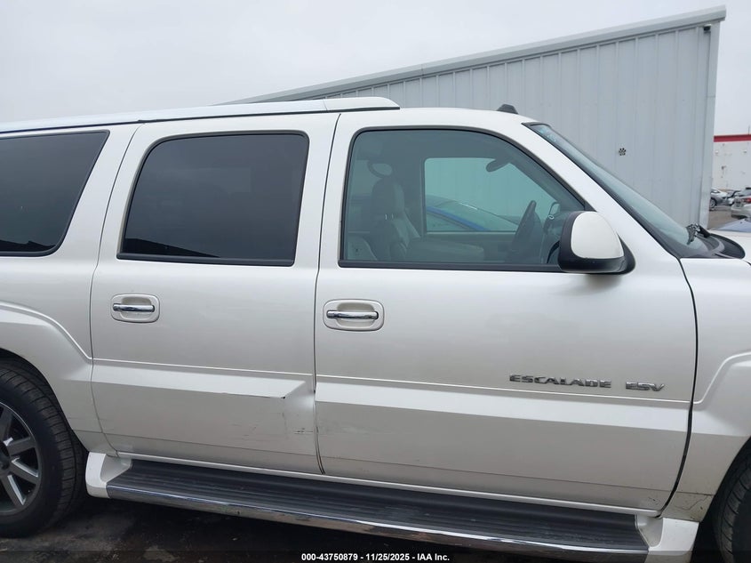 2004 Cadillac Escalade Esv Platinum Edition VIN: 3GYFK66N24G338358 Lot: 43750879
