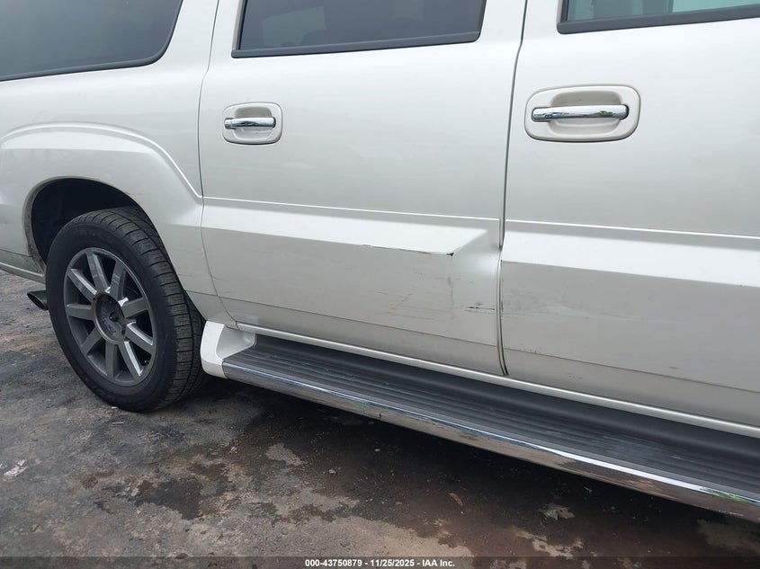 2004 Cadillac Escalade Esv Platinum Edition VIN: 3GYFK66N24G338358 Lot: 43750879