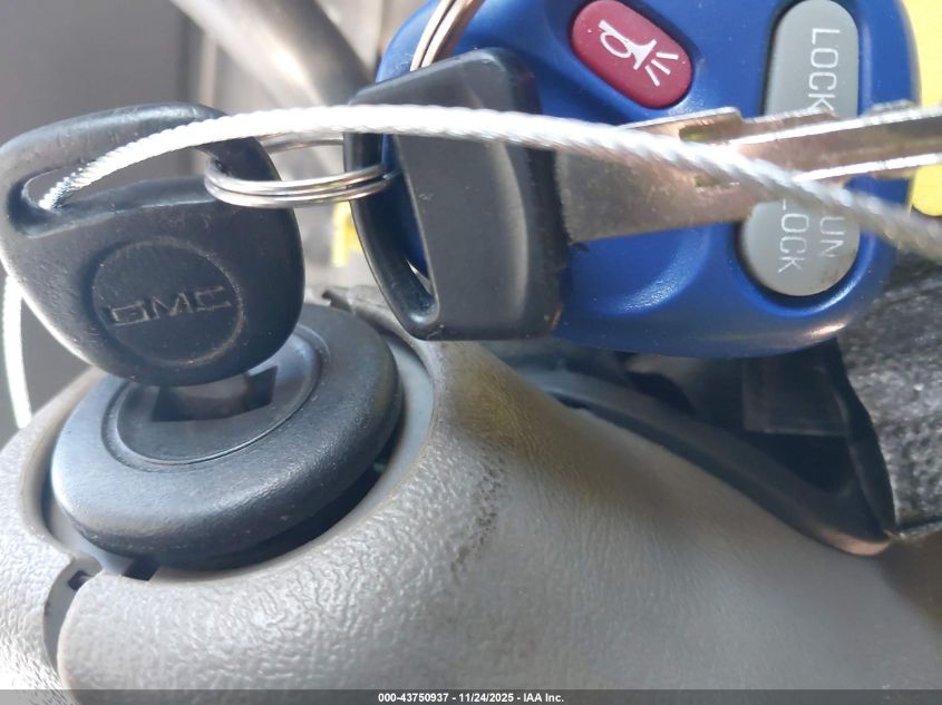 2002 GMC Yukon Denali VIN: 1GKEK63U02J221035 Lot: 43750937