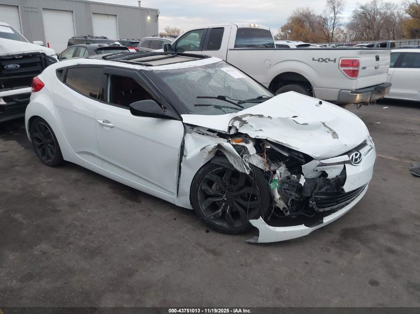 HYUNDAI VELOSTER BASE W/RED/BLACK