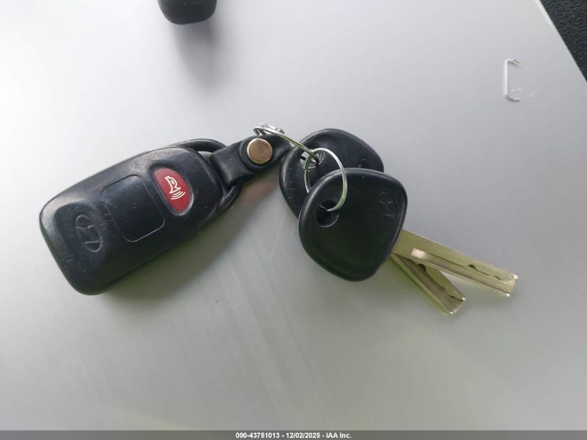 2012 Hyundai Veloster Base W/Red/Black VIN: KMHTC6ADXCU024095 Lot: 43751013