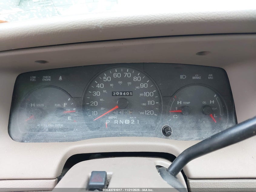 2004 Mercury Grand Marquis Gs VIN: 2MEFM74W14X657398 Lot: 43751017