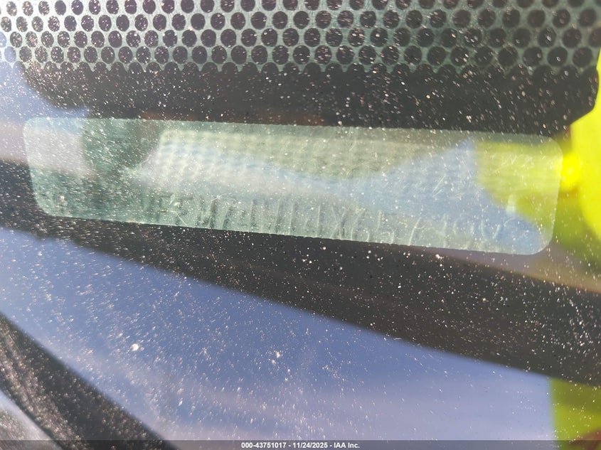 2004 Mercury Grand Marquis Gs VIN: 2MEFM74W14X657398 Lot: 43751017