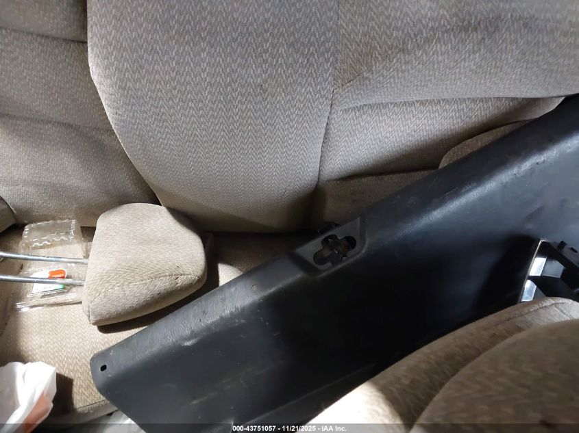 2000 Honda Civic Lx VIN: 1HGEJ667XYL038812 Lot: 43751057