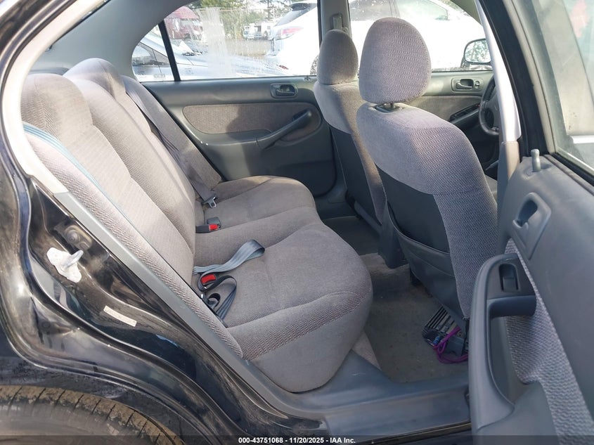 1998 Honda Civic Lx VIN: 1HGEJ6676WL037167 Lot: 43751068