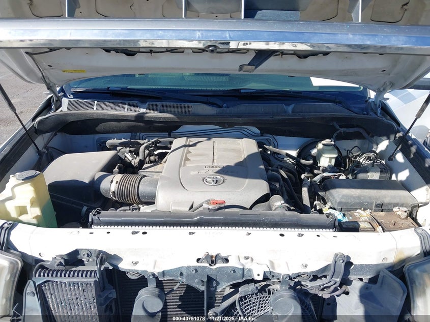 2008 Toyota Sequoia Limited 5.7L V8 VIN: 5TDZY68A48S012144 Lot: 43751078