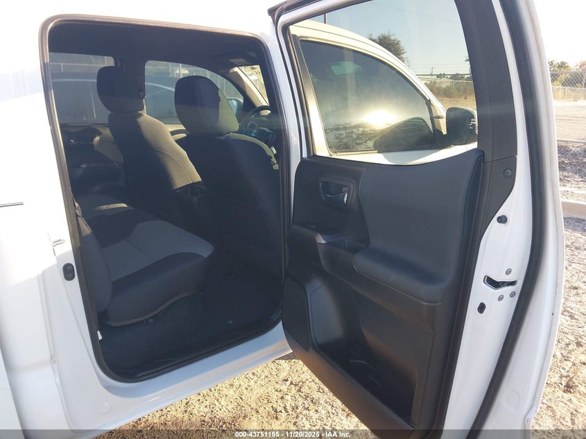5TFAZ5CN7MX111723 2021 TOYOTA TACOMA photo no. 8