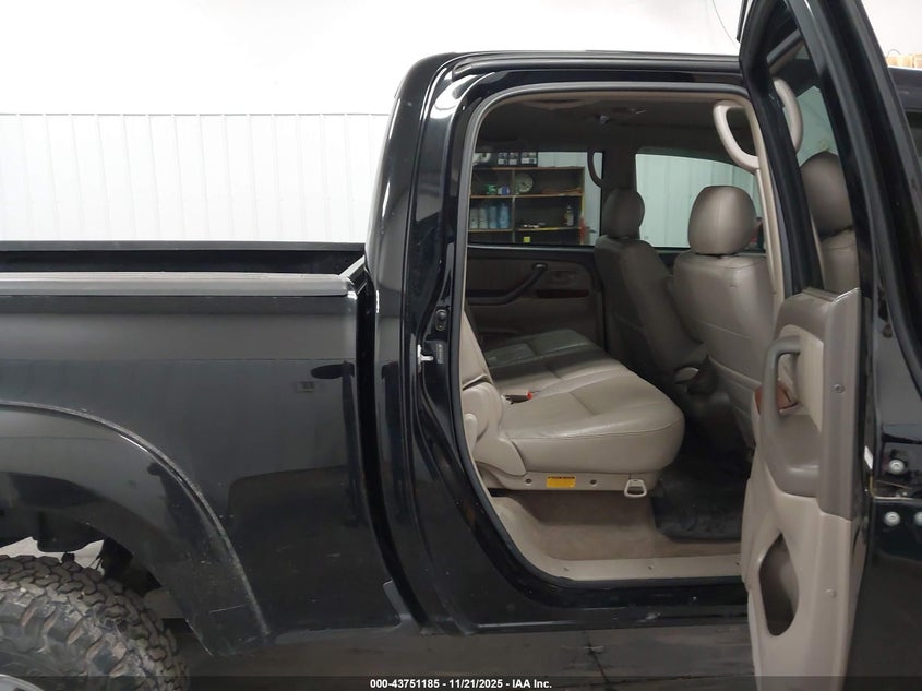 2005 Toyota Tundra Limited V8 VIN: 5TBDT48165S491166 Lot: 43751185