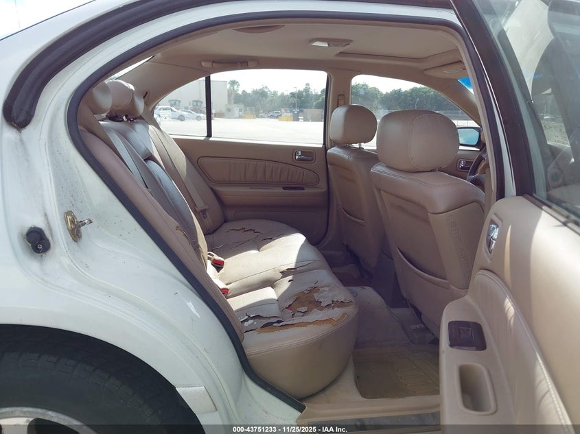 1999 Infiniti I30 Limited/Standard/Touring VIN: JNKCA21A7XT779806 Lot: 43751233