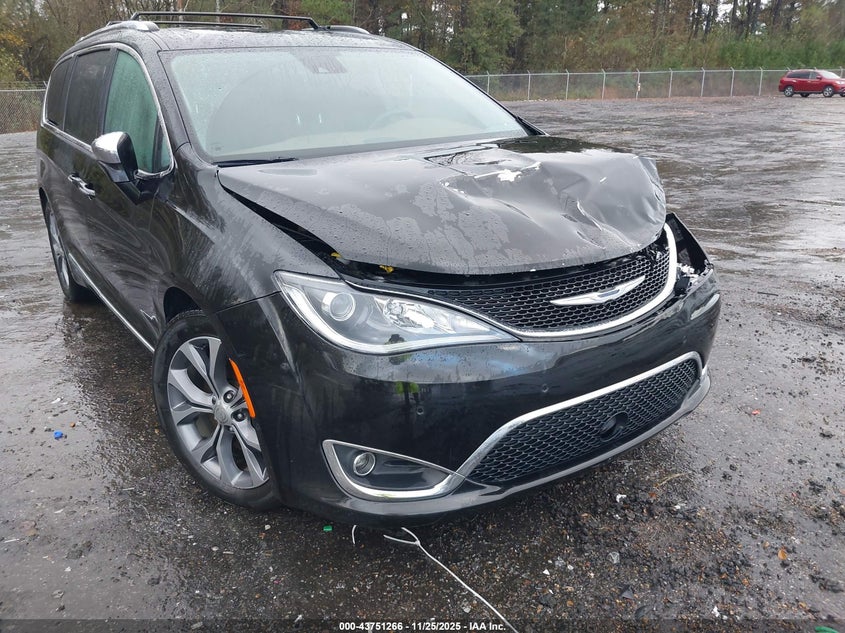 2017 Chrysler Pacifica Limited VIN: 2C4RC1GG6HR703515 Lot: 43751266
