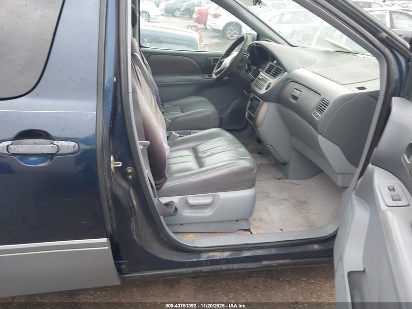 4T3ZF13C41U370303 2001 TOYOTA SIENNA photo no. 5