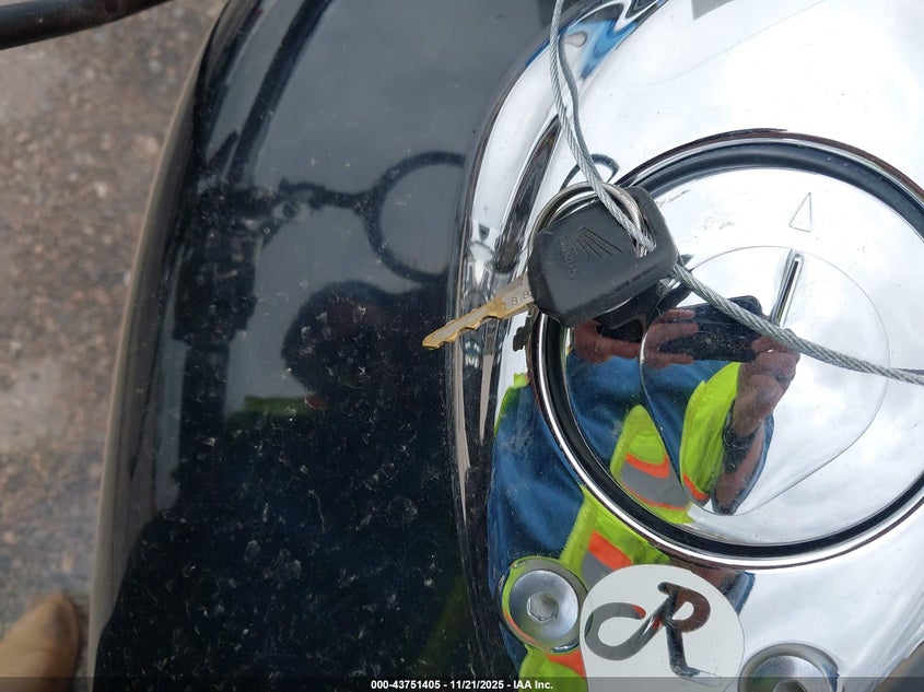 1998 Honda Vt750 Cd2 VIN: JH2RC4469WM001984 Lot: 43751405