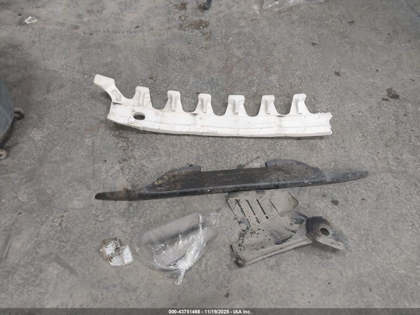 2005 Toyota Highlander V6 VIN: JTEEP21AX50083945 Lot: 43751466