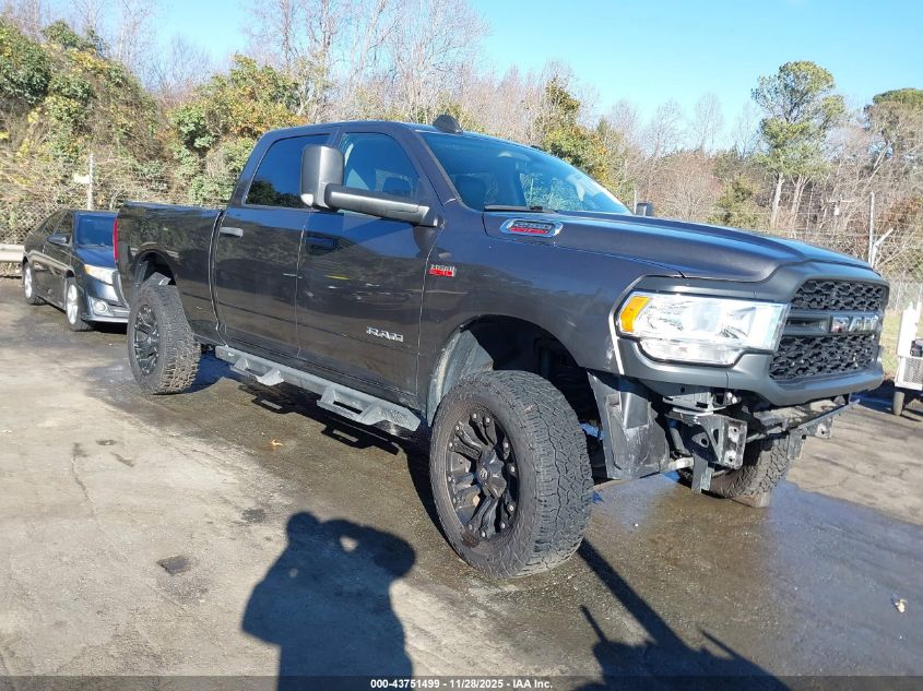 RAM 2500 TRADESMAN 4X4 6 4 BOX