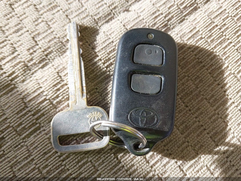 2003 Toyota Tundra Sr5 V8 VIN: 5TBKT44183S437572 Lot: 43751525