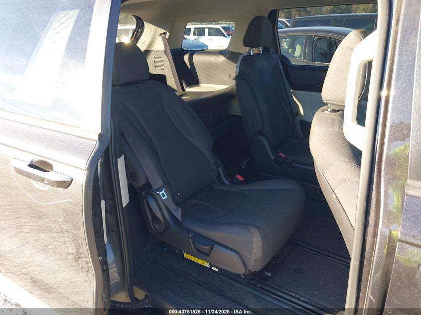 2024 Kia Carnival Mpv Lx VIN: KNDNB4H32R6405115 Lot: 43751526