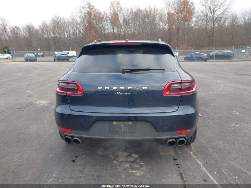 2018 Porsche Macan Sport Edition VIN: WP1AA2A5XJLB22337 Lot: 43751539