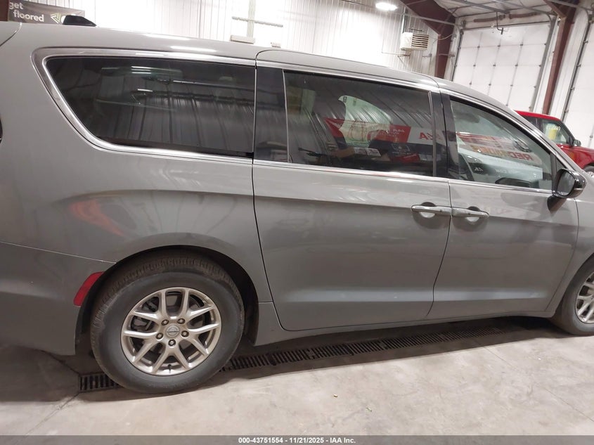 2C4RC1BG9SR554791 2025 CHRYSLER PACIFICA photo no. 13