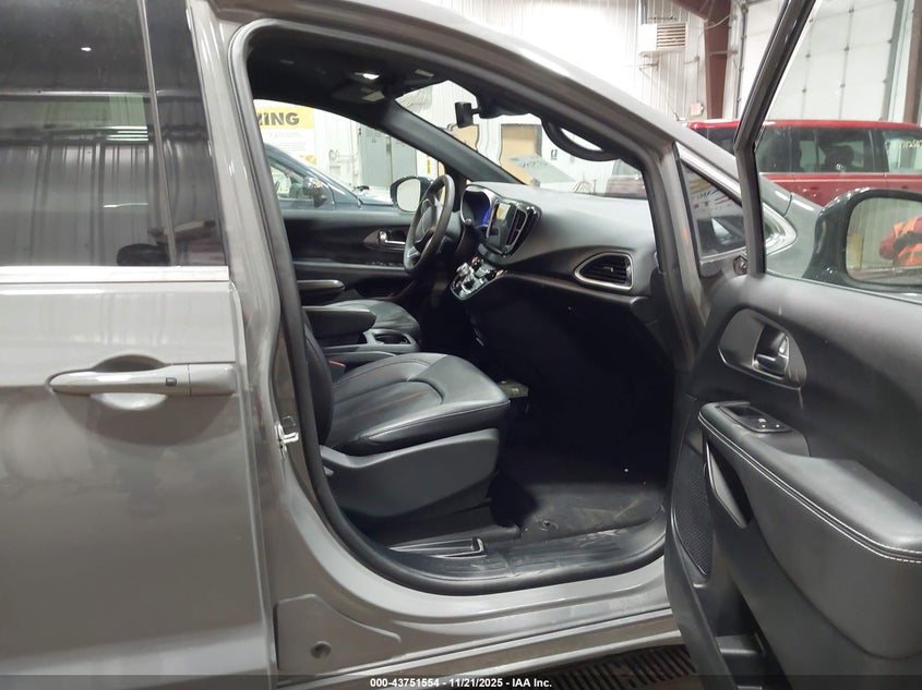 2C4RC1BG9SR554791 2025 CHRYSLER PACIFICA photo no. 5