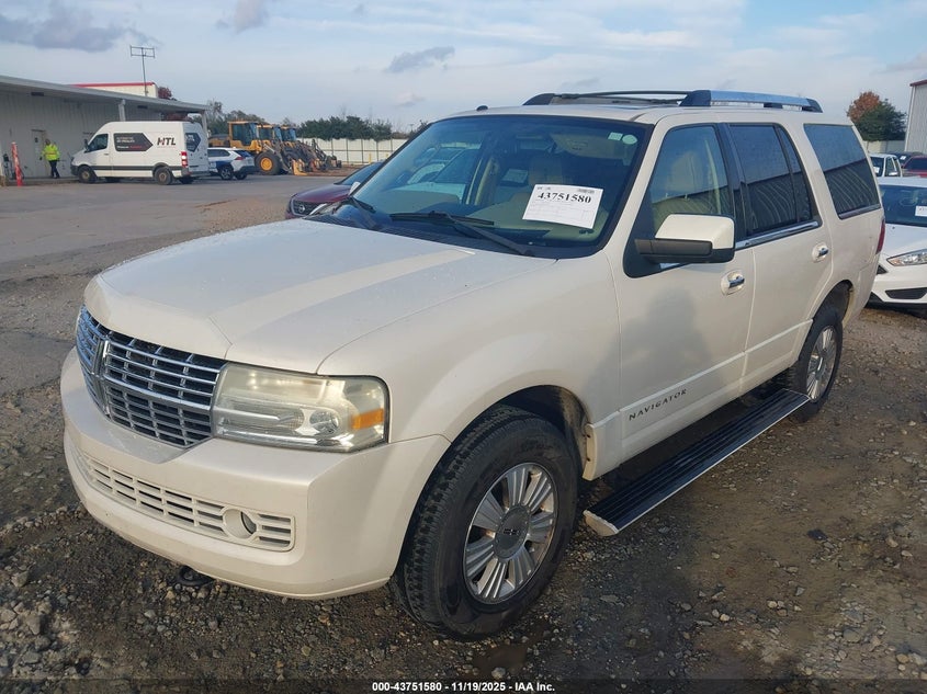 5LMFU27568LJ03051 2008 LINCOLN NAVIGATOR photo no. 2