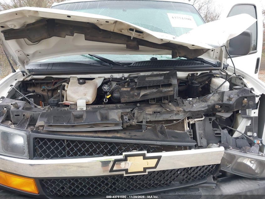 2018 Chevrolet Express 2500 Work Van VIN: 1GCWGAFG5J1904759 Lot: 43751590