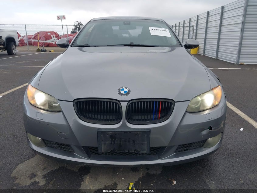 2008 BMW 328I VIN: WBAWB335X8P133233 Lot: 43751596