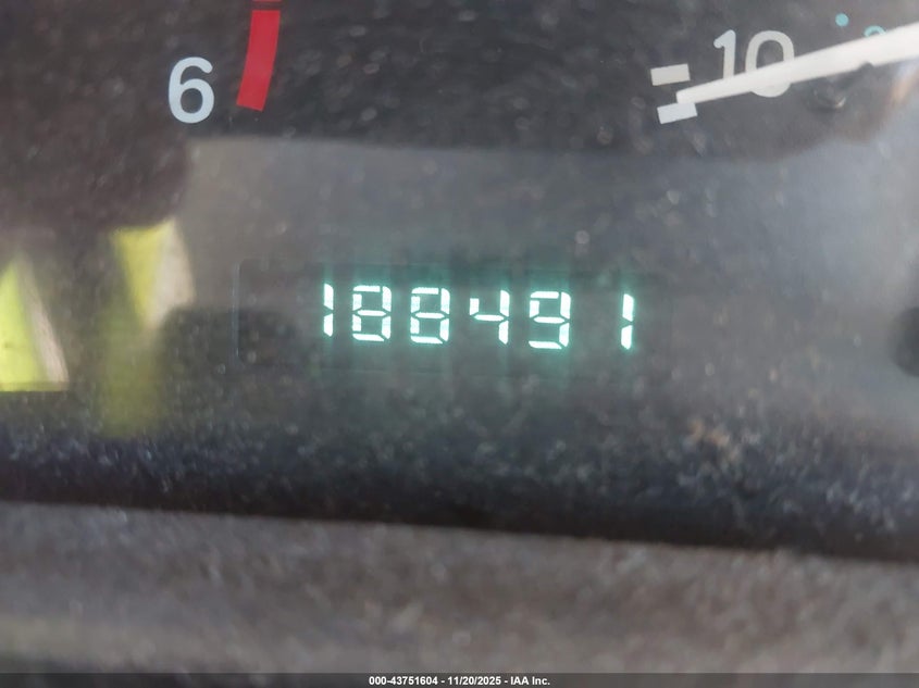 1998 Jeep Wrangler Sahara VIN: 1J4FY49S2WP802400 Lot: 43751604