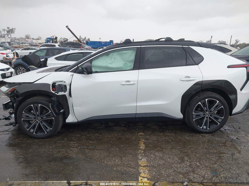 2025 Toyota Bz4X Limited VIN: JTMAAAAA5SA066295 Lot: 43751613