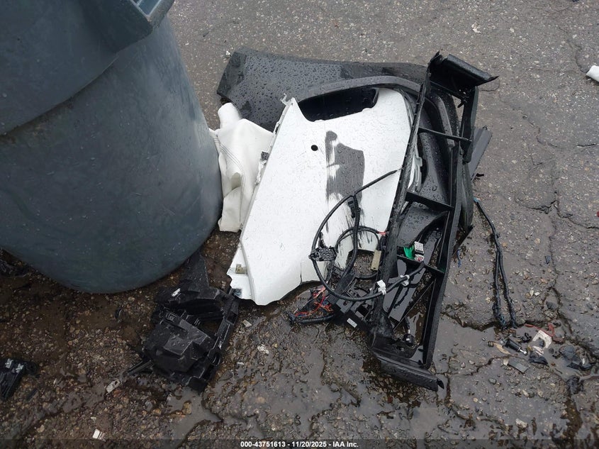 2025 Toyota Bz4X Limited VIN: JTMAAAAA5SA066295 Lot: 43751613