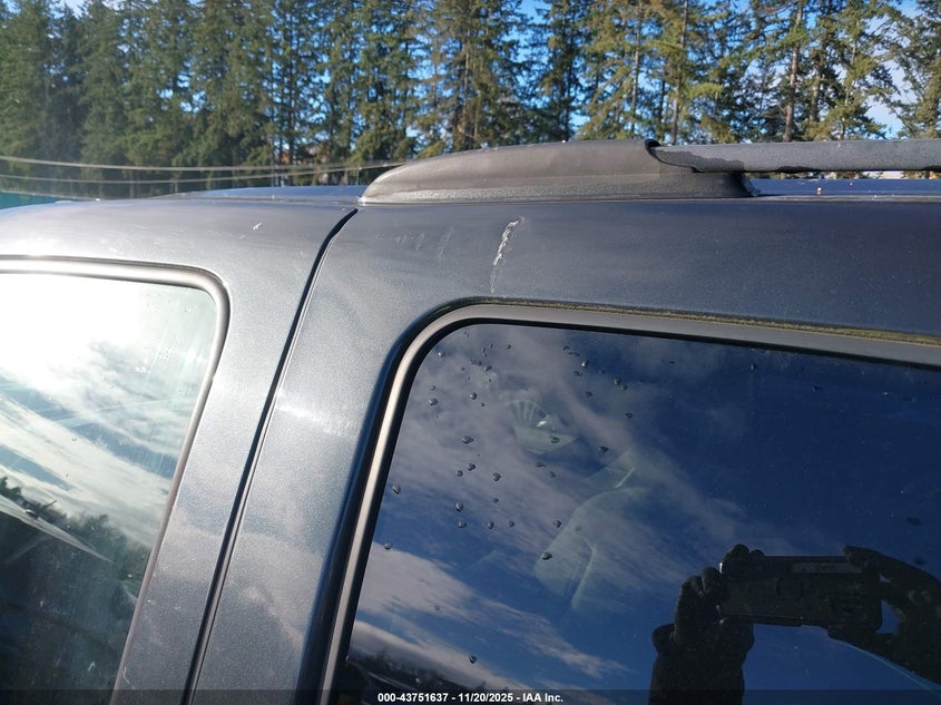 2004 Chevrolet Tahoe Ls VIN: 1GNEK13TX4R208133 Lot: 43751637