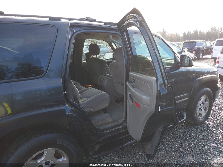 2004 Chevrolet Tahoe Ls VIN: 1GNEK13TX4R208133 Lot: 43751637