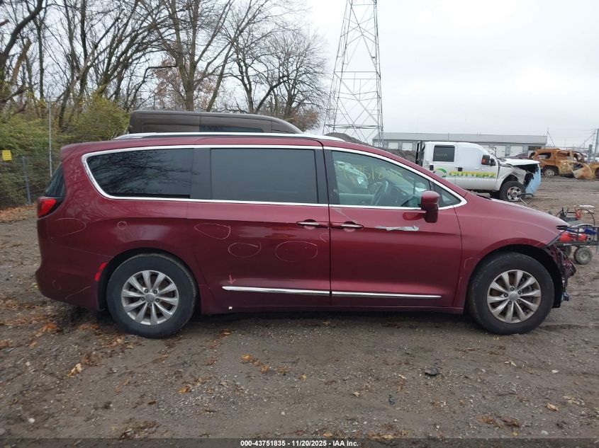 2018 Chrysler Pacifica Touring L VIN: 2C4RC1BG9JR119607 Lot: 43751835