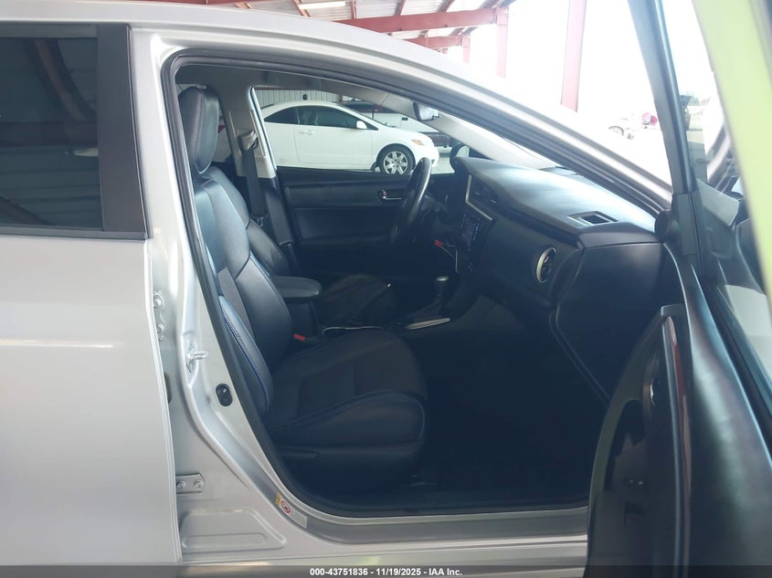 5YFBURHE1HP642794 2017 TOYOTA COROLLA photo no. 5