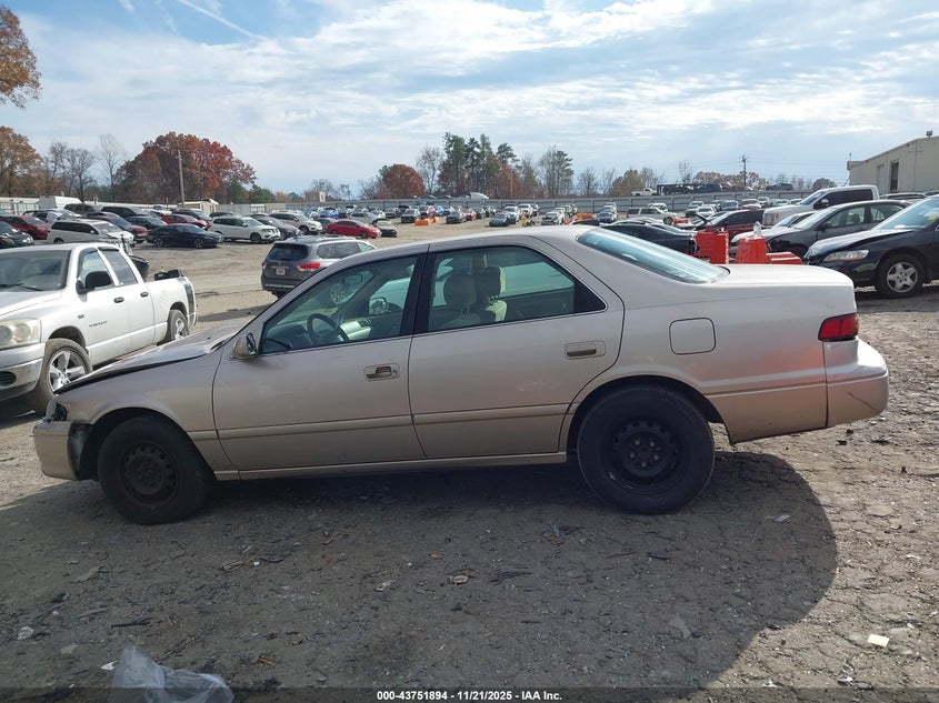 2000 Toyota Camry Ce VIN: 4T1BG22K4YU980024 Lot: 43751894