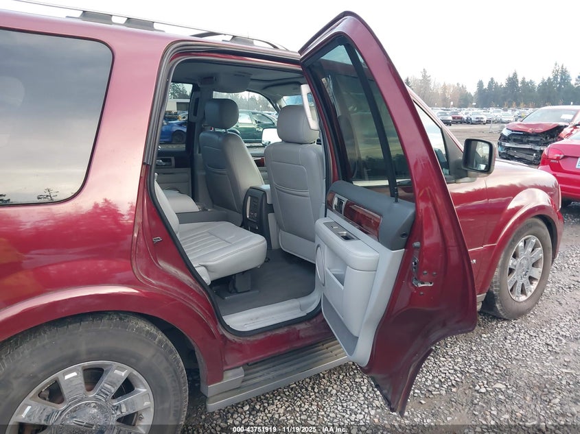 2004 Lincoln Navigator VIN: 5LMFU28R94LJ23984 Lot: 43751919