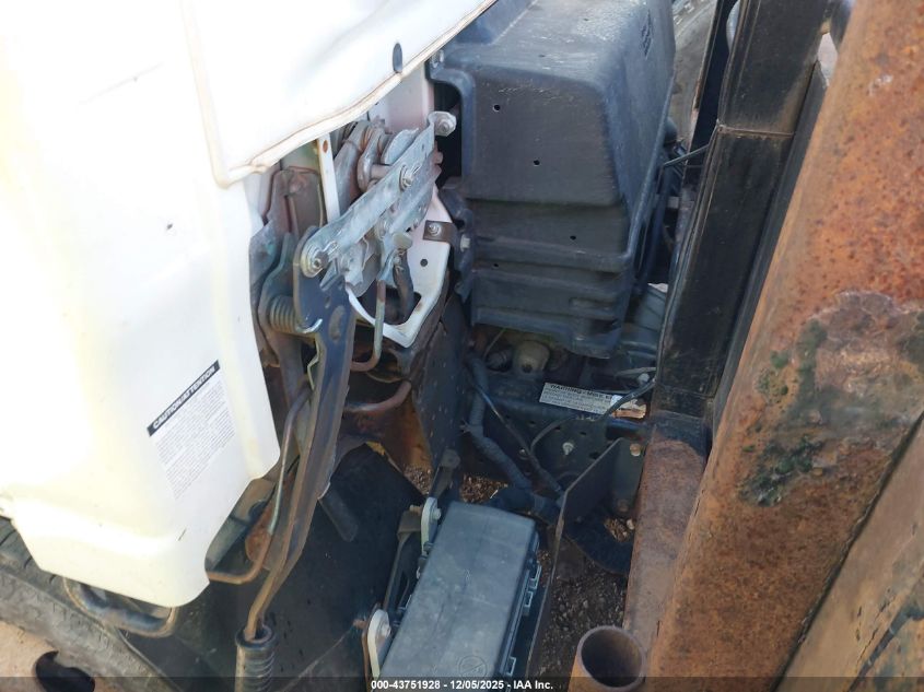 2014 Isuzu Npr Gas Reg VIN: 54DB4W1C5ES800504 Lot: 43751928