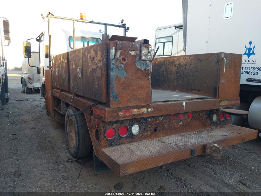 2014 ISUZU NPR GAS REG VAN N/A