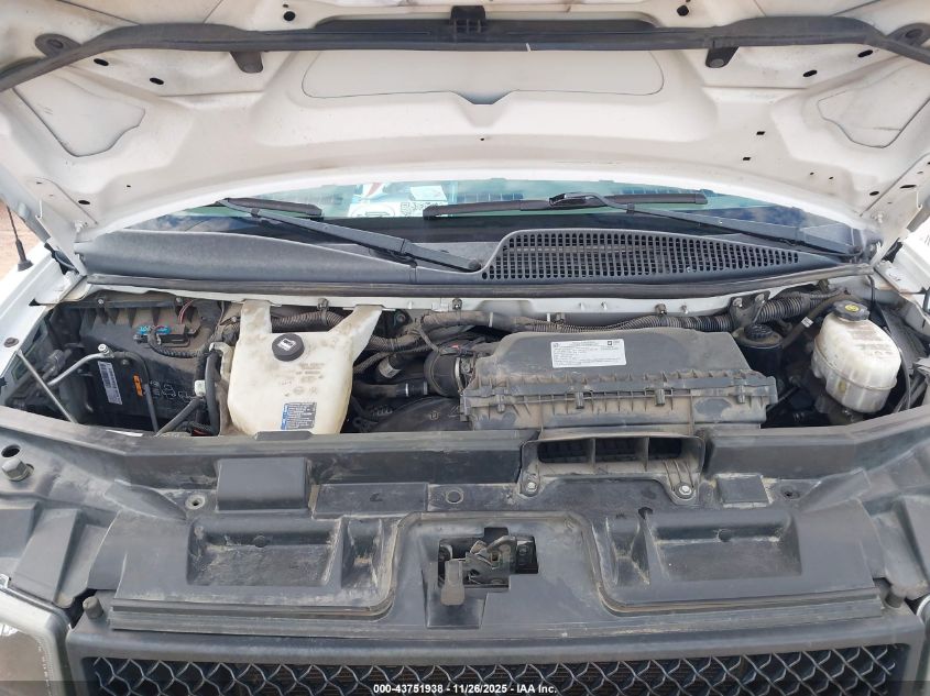 2018 Chevrolet Express Cutaway Work Van VIN: 1GB0GRFP1J1308007 Lot: 43751938