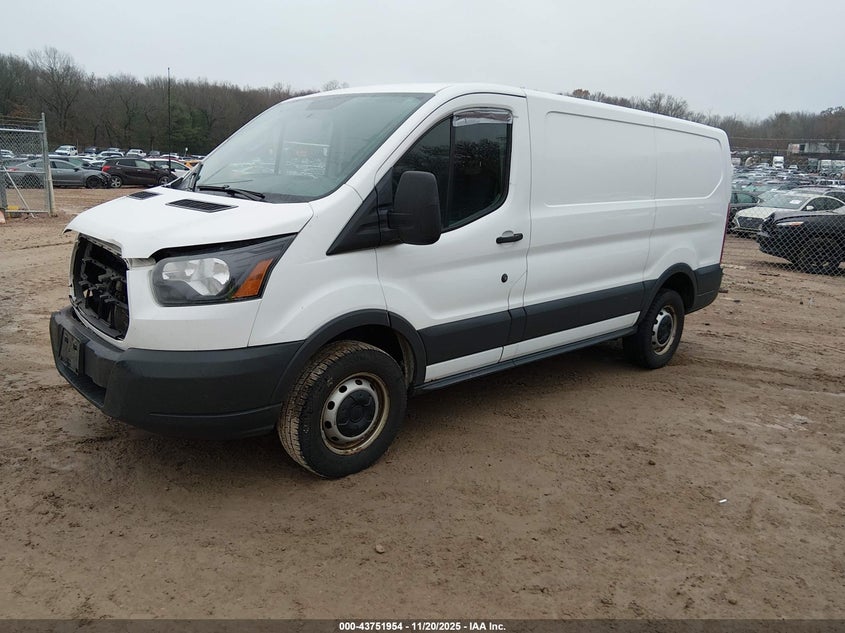 1FTYR1ZM3FKA32717 2015 FORD TRANSIT photo no. 2