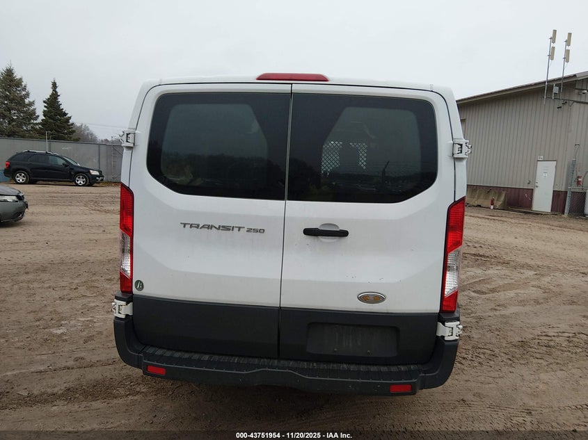 2015 Ford Transit-250 VIN: 1FTYR1ZM3FKA32717 Lot: 43751954
