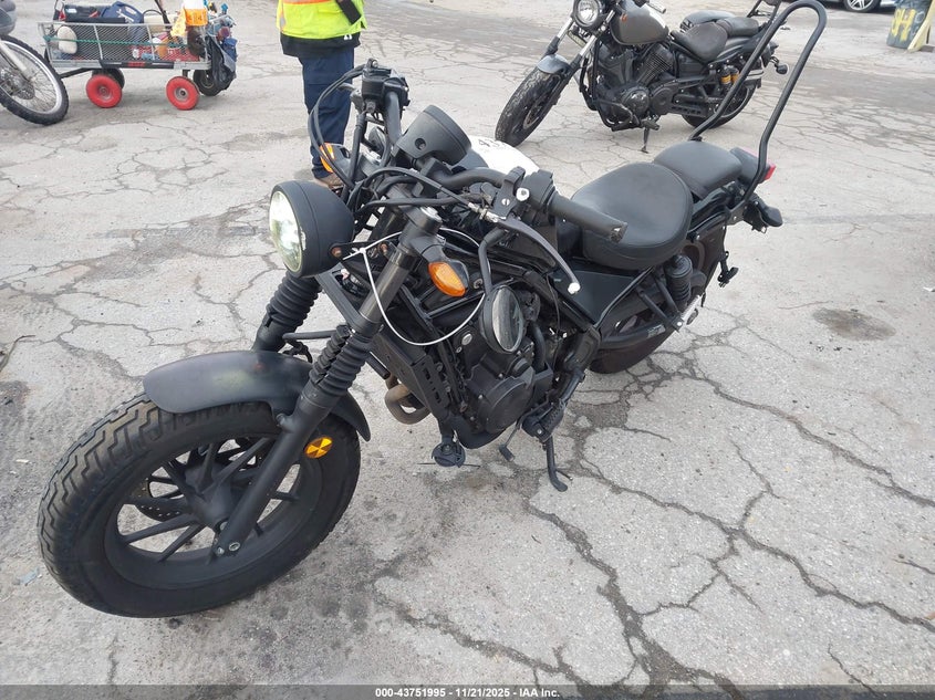 MLHPC5616J5100186 2018 HONDA CM photo no. 2