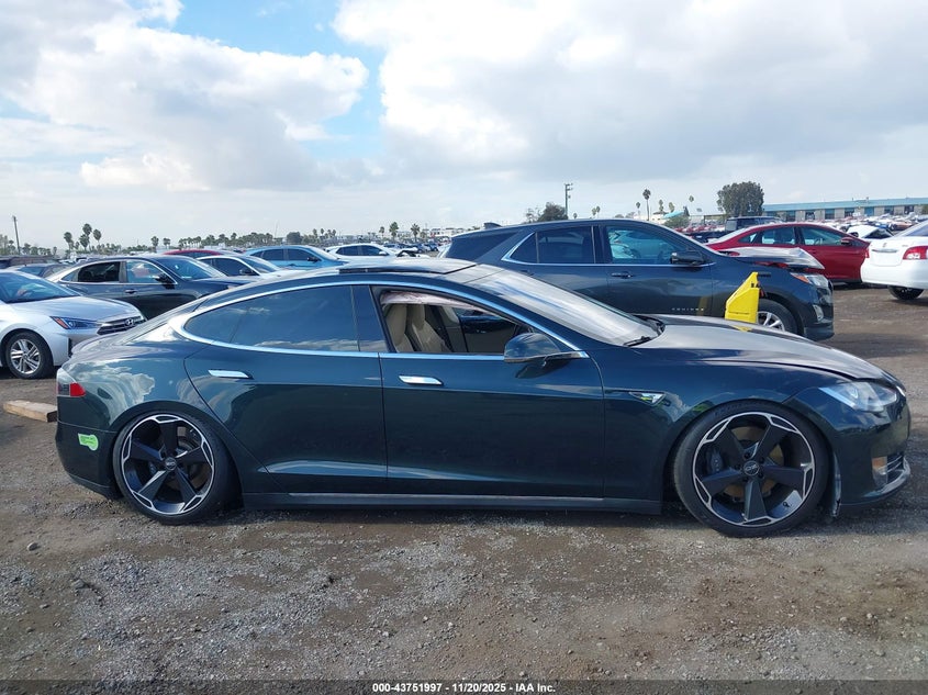 2012 Tesla Model S Performance/Signature Performance VIN: 5YJSA1DP2CFP01471 Lot: 43751997