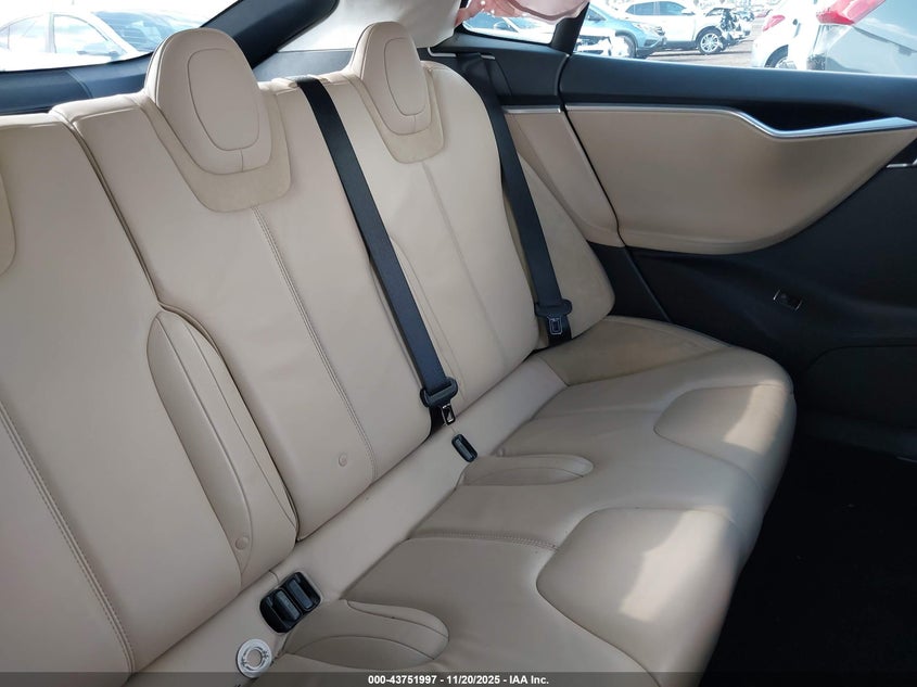 2012 Tesla Model S Performance/Signature Performance VIN: 5YJSA1DP2CFP01471 Lot: 43751997