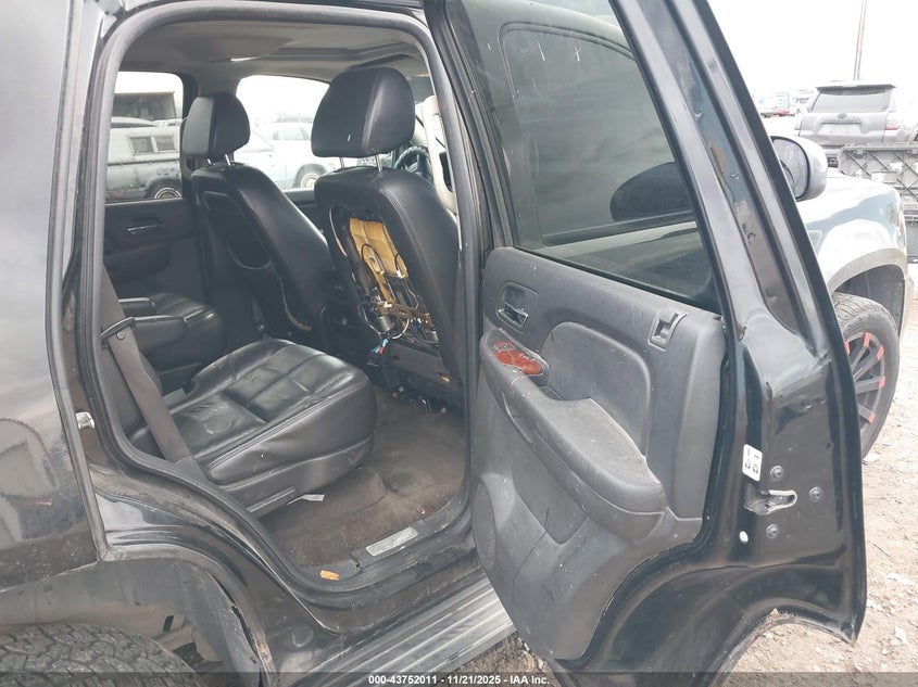 2008 Chevrolet Tahoe Lt VIN: 1GNFK13038J131233 Lot: 43752011