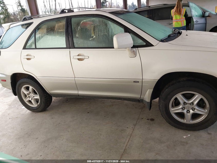 2002 Lexus Rx 300 VIN: JTJHF10U120235792 Lot: 43752017