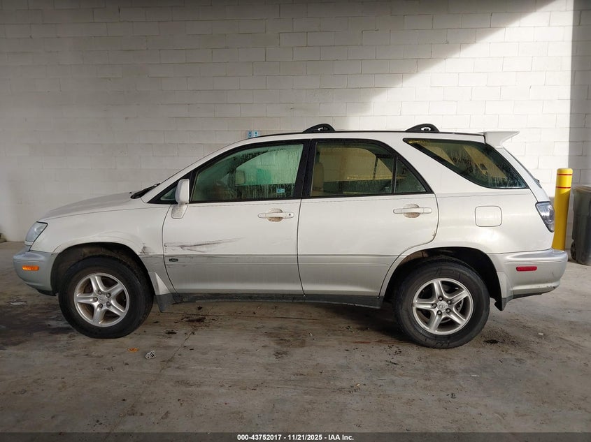 2002 Lexus Rx 300 VIN: JTJHF10U120235792 Lot: 43752017