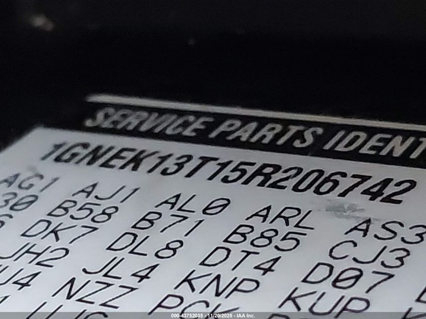 2005 Chevrolet Tahoe Ls VIN: 1GNEK13T15R206742 Lot: 43752035