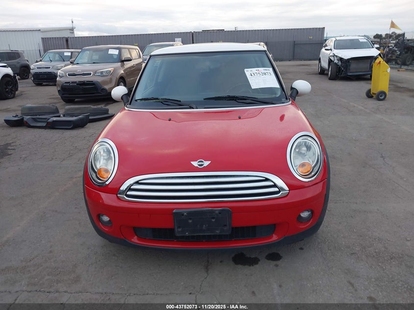 2009 Mini Cooper VIN: WMWMF33579TW79816 Lot: 43752073